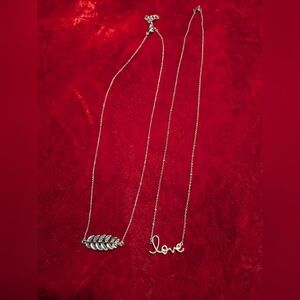 2 Necklace Chic Silver Love Pendant + Leaf pendant necklace silver metals
